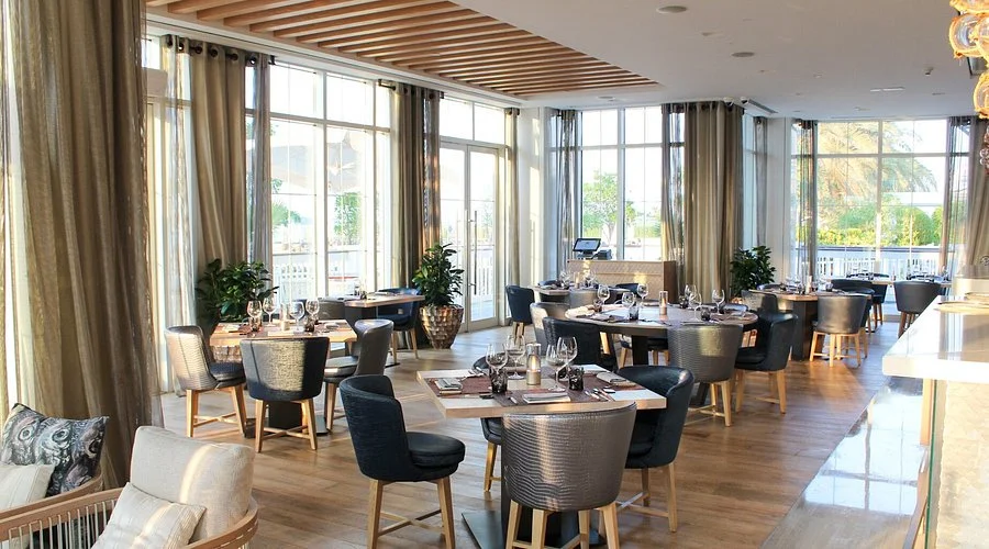 catch at st regis restaurant abu dhabi arab1