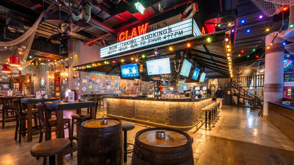 claw restaurant rak arab1