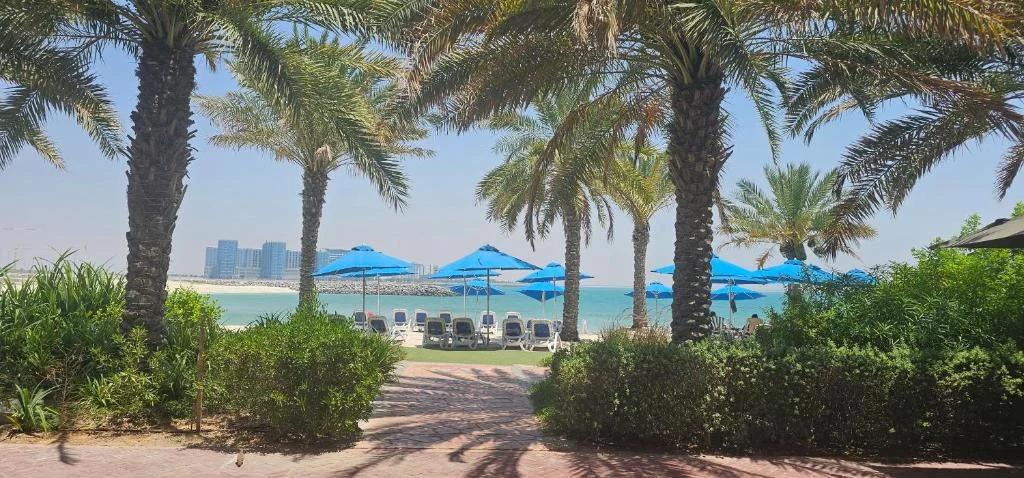 hotels near mountains rak arab1