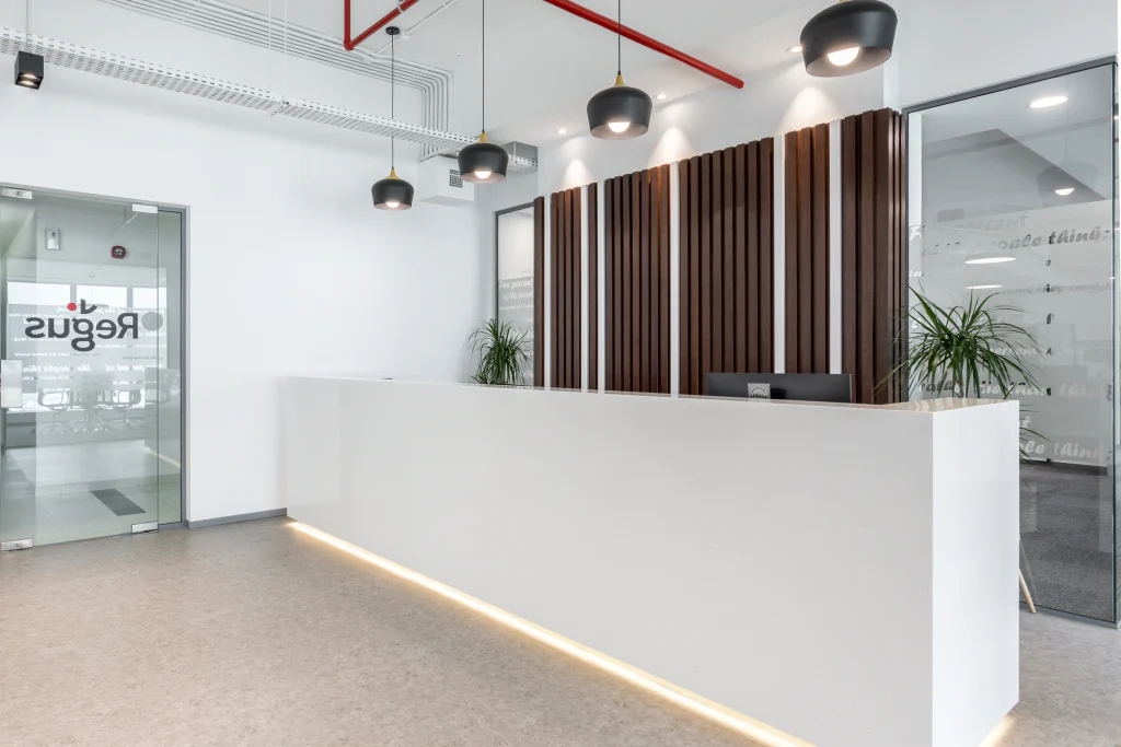 regus coworking space rak arab1