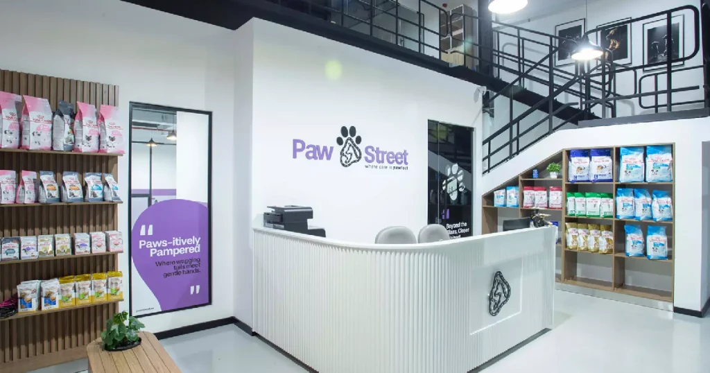 2 Feet 4 Paws Veterinary Clinic Dubai Care arab1 ae