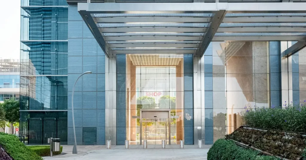 WeWork Hub71 Al Maryah Island arab1 ae